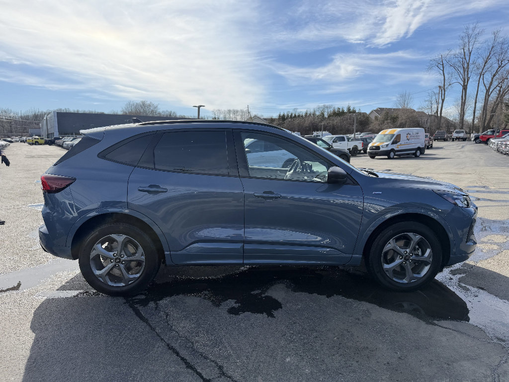 Certified 2024 Ford Escape ST-Line w/ Tech Pack #1 image 6