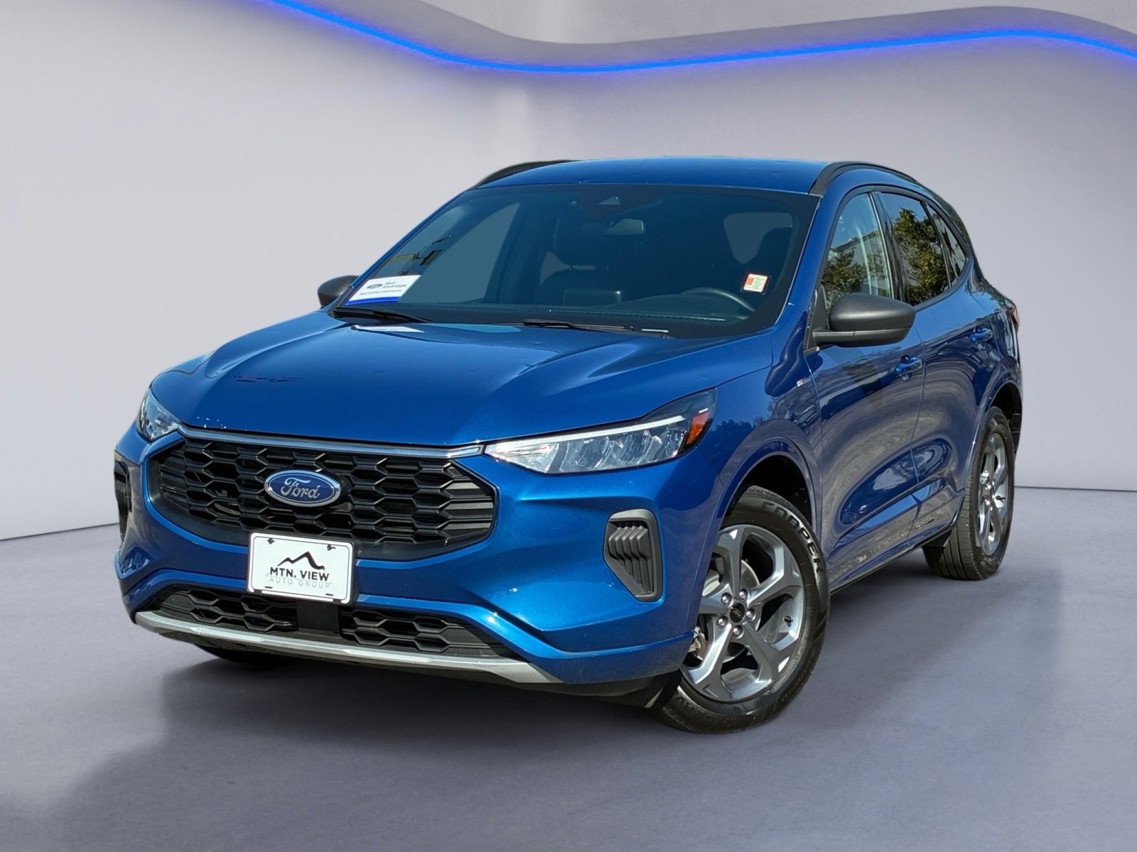 Certified 2023 Ford Escape ST-Line AWD/4WD image 2