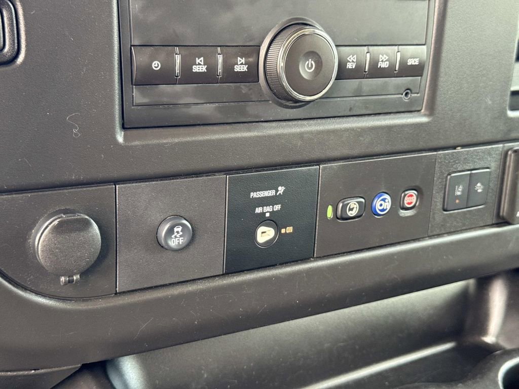 Used 2019 Chevrolet Express 2500 LT w/ LT Preferred Equipment Group image 12