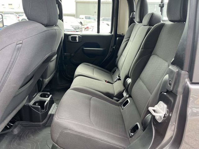 Used 2023 Jeep Gladiator Sport AWD/4WD image 15