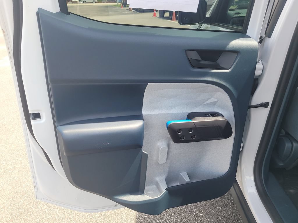 Certified 2025 Ford Maverick XLT FWD image 9