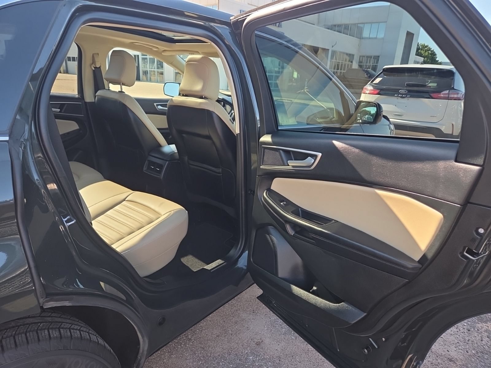 Certified 2023 Ford Edge SEL w/ Convenience Package AWD/4WD image 48