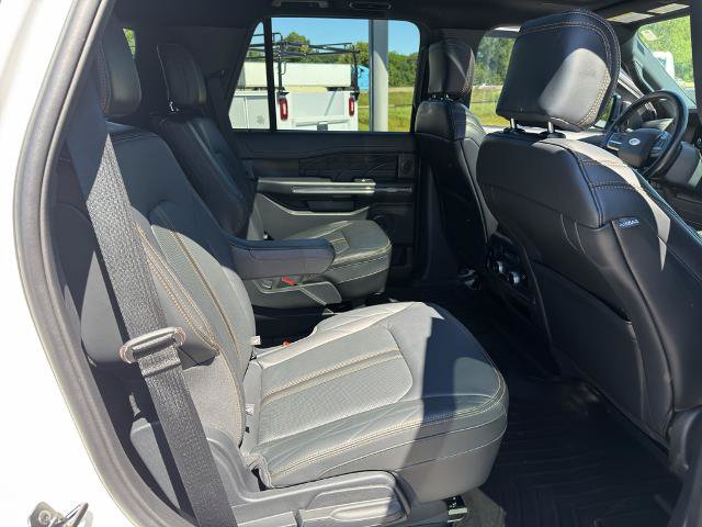 Certified 2023 Ford Expedition Platinum AWD/4WD image 13