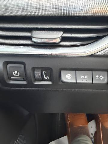 Used 2019 Cadillac XT4 Premium Luxury AWD/4WD image 21