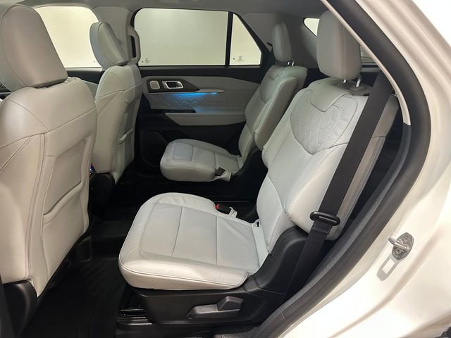 Certified 2025 Ford Explorer Platinum w/ Ultimate Package image 22