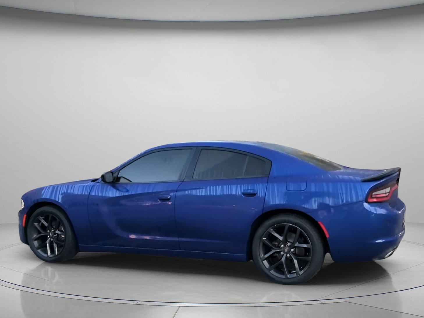 Used 2021 Dodge Charger SXT w/ Blacktop Package RWD image 18