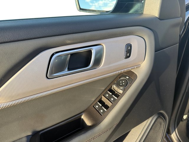 Certified 2025 Ford Explorer Active image 18