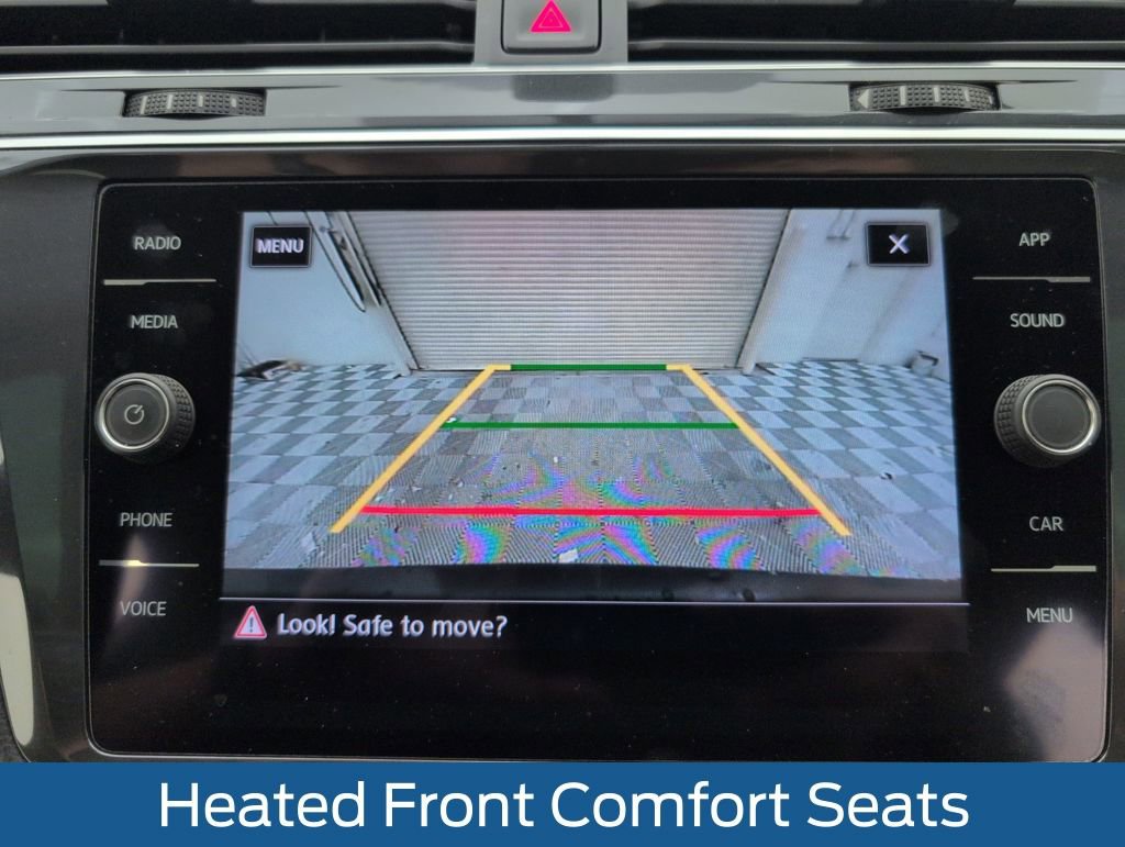 Used 2020 Volkswagen Tiguan SE w/ Panoramic Sunroof Package image 32