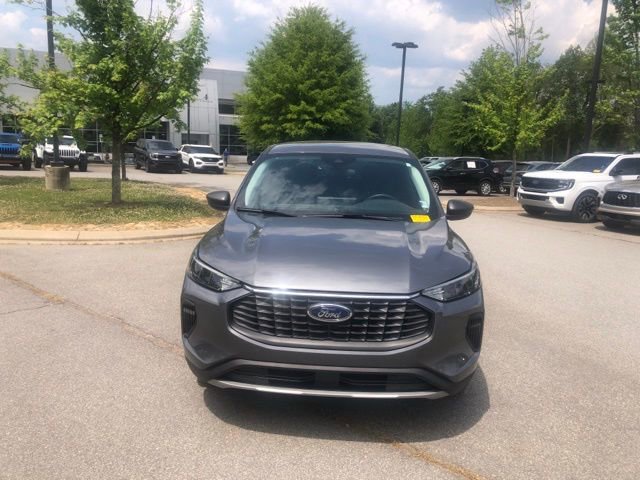 Certified 2024 Ford Escape Active w/ Tech Pack #1 AWD/4WD image 2