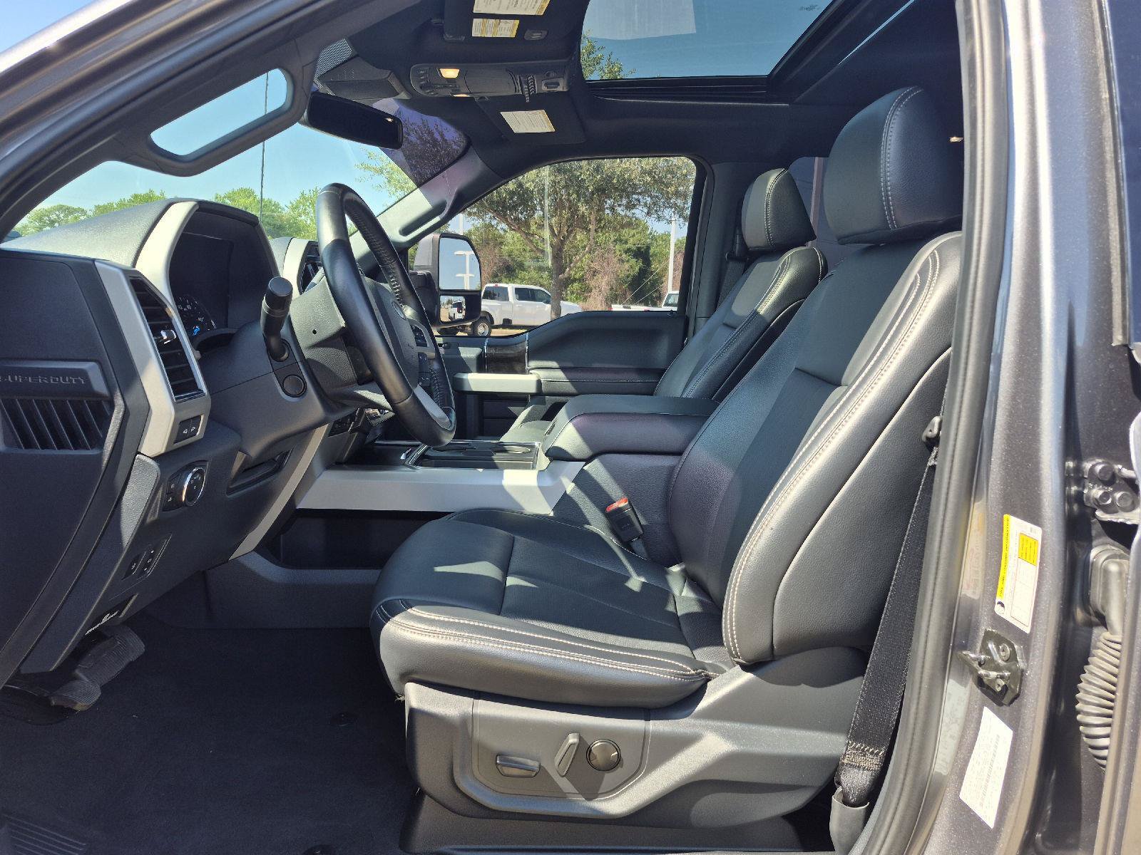 Certified 2022 Ford F250 Lariat w/ Tremor Off-Road Package AWD/4WD image 2