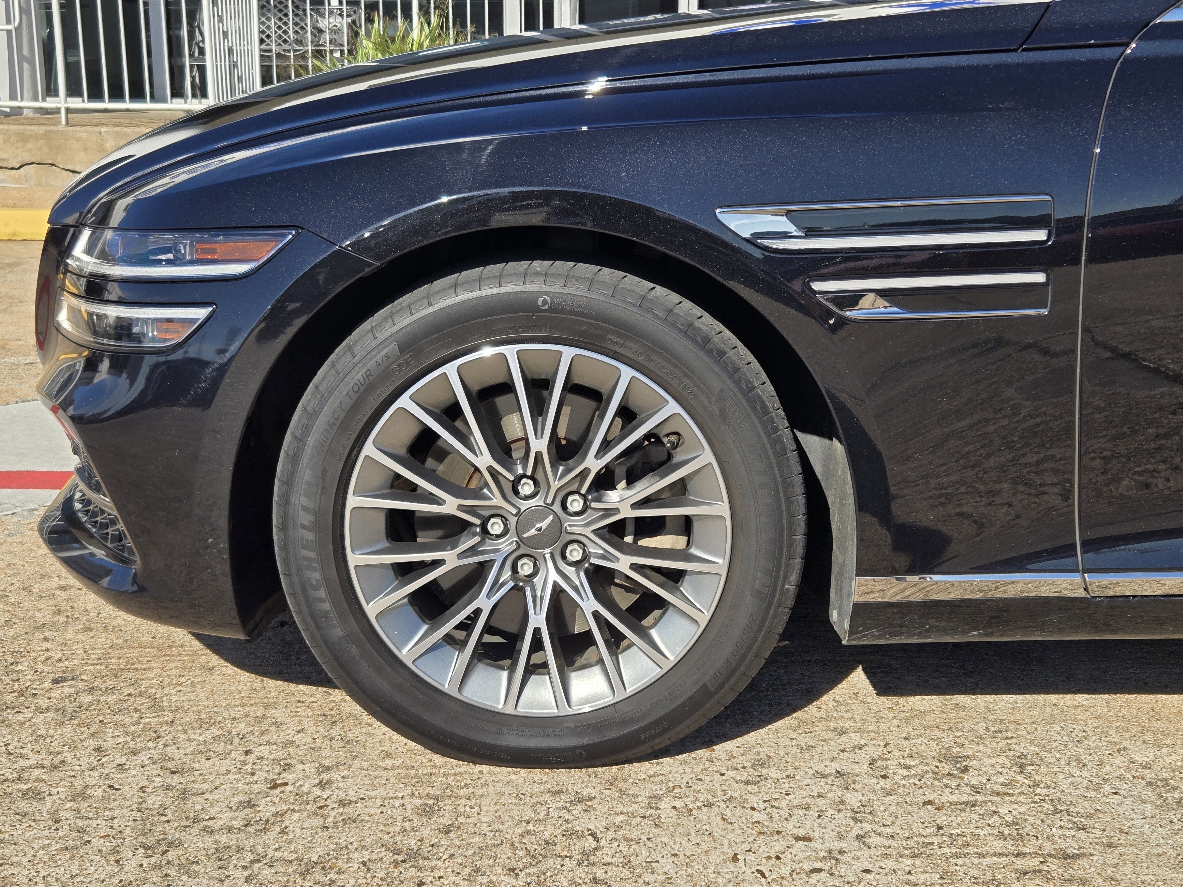 Used 2023 Genesis G80 2.5T image 5