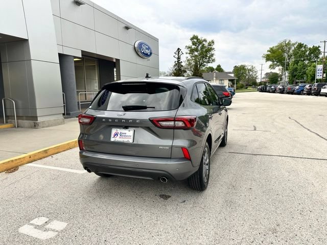 Certified 2024 Ford Escape ST-Line w/ Tech Pack #1 AWD/4WD image 15