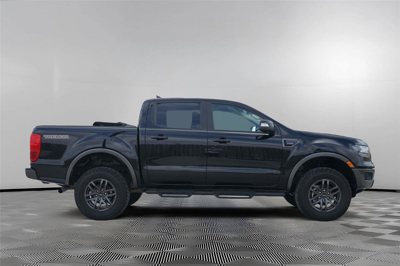 Certified 2021 Ford Ranger Lariat w/ Tremor Off-Road Package AWD/4WD image 4