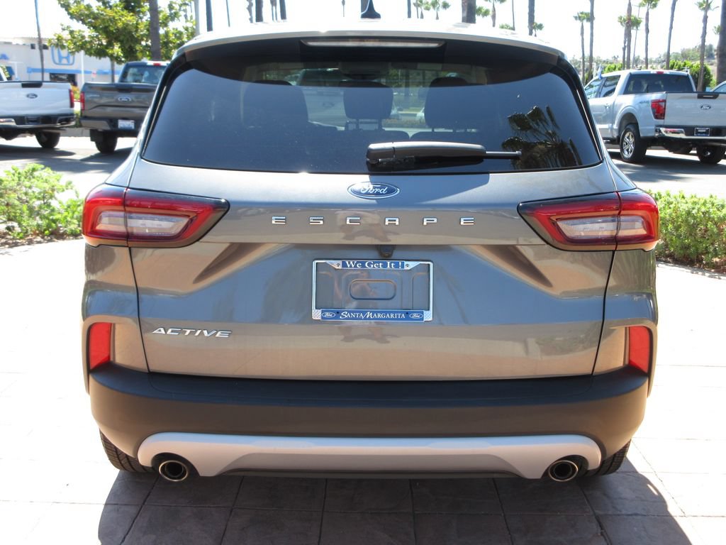 Certified 2024 Ford Escape Active FWD image 3