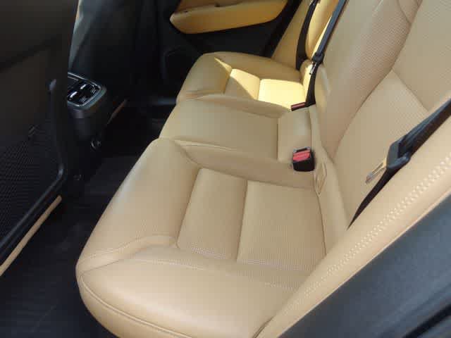 Used 2019 Volvo XC60 T6 Inscription w/ Protection Package AWD/4WD image 16