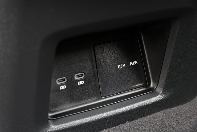 Used 2024 Volkswagen Atlas Peak Edition SEL image 24