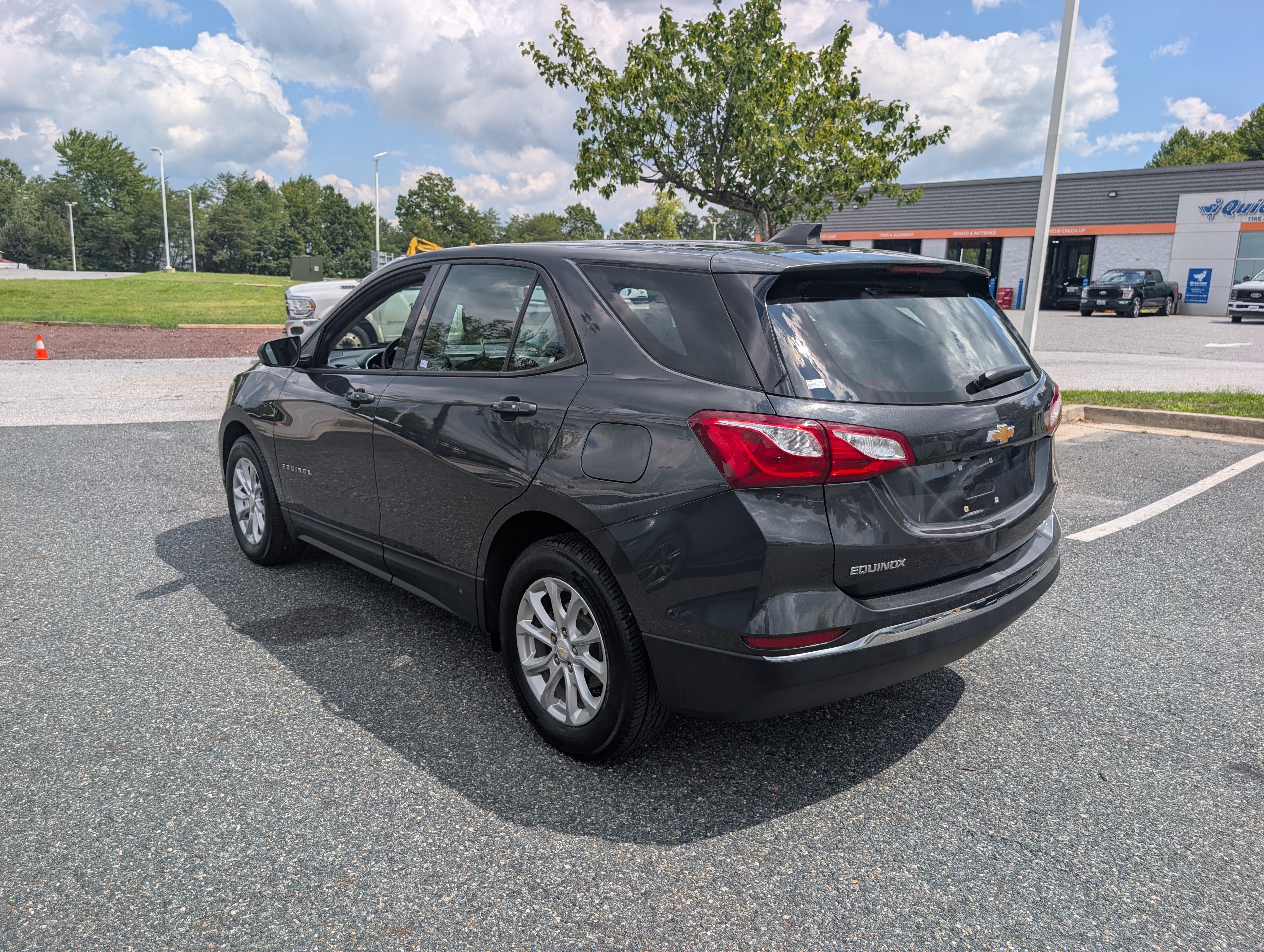 Used 2018 Chevrolet Equinox LS FWD image 5