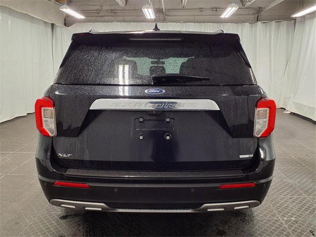 Certified 2020 Ford Explorer XLT w/ Equipment Group 202A image 3