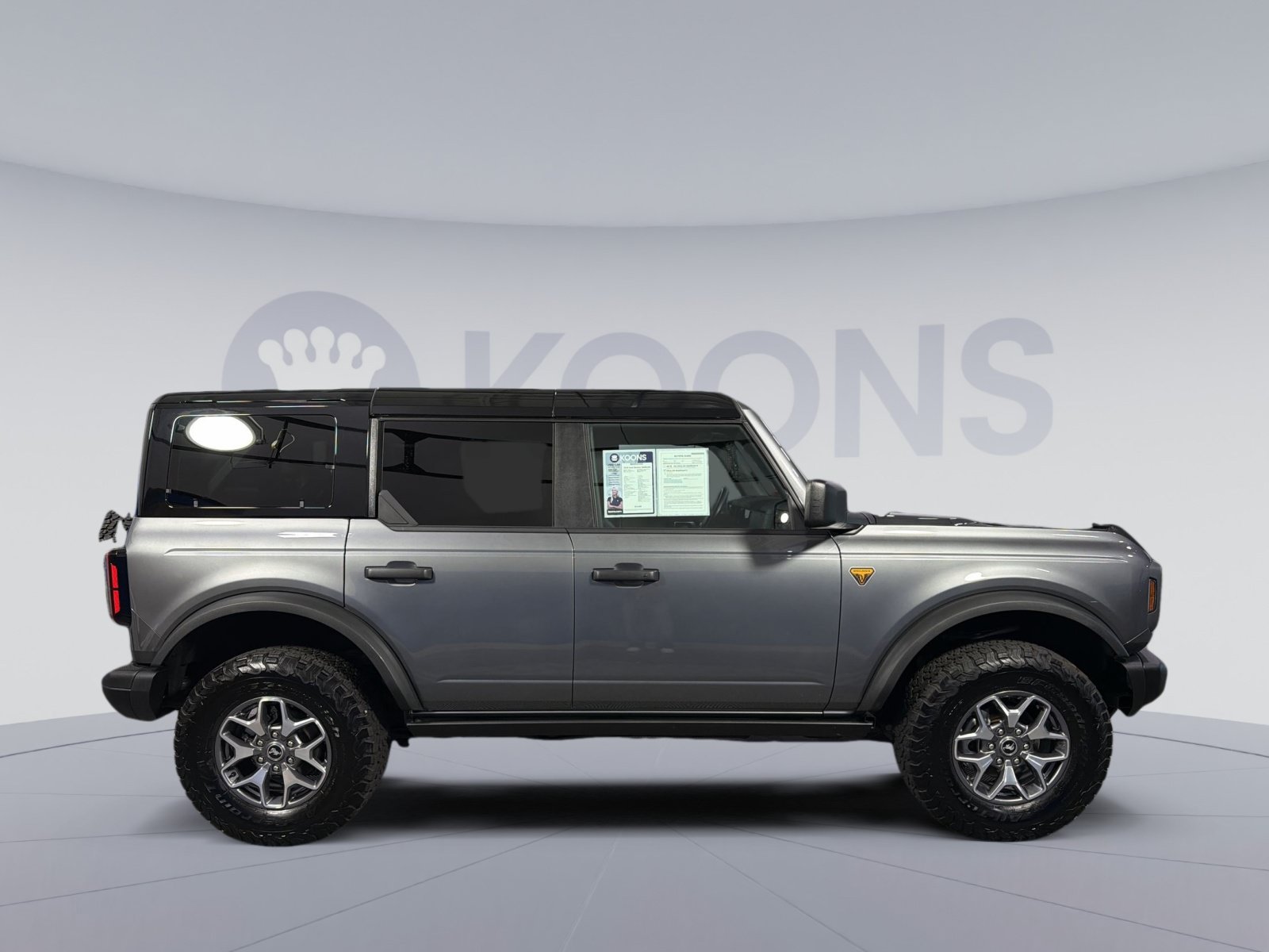 Certified 2025 Ford Bronco Badlands AWD/4WD image 8