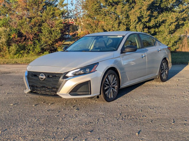 Used 2024 Nissan Altima 2.5 SV image 8