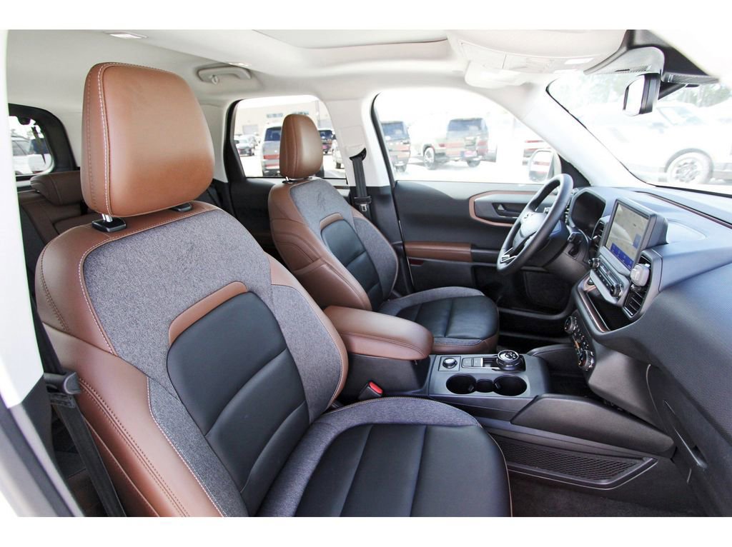 Certified 2024 Ford Bronco Sport Outer Banks w/ Tech Package image 27