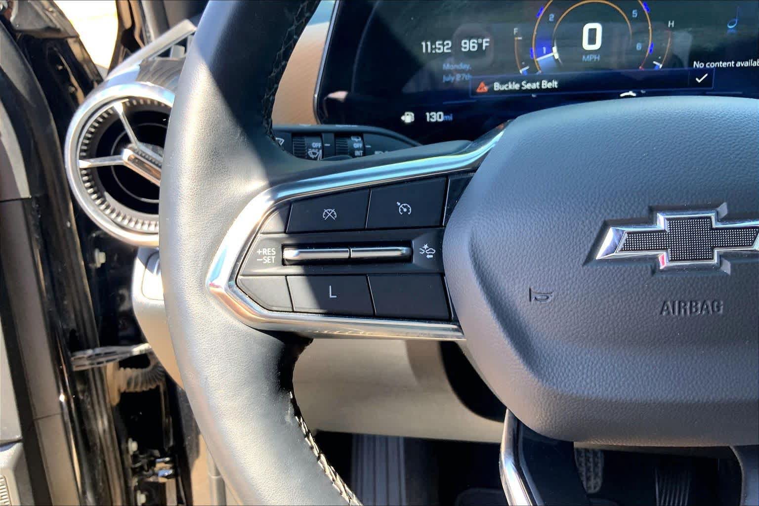 Used 2025 Chevrolet Equinox ACTIV FWD image 24