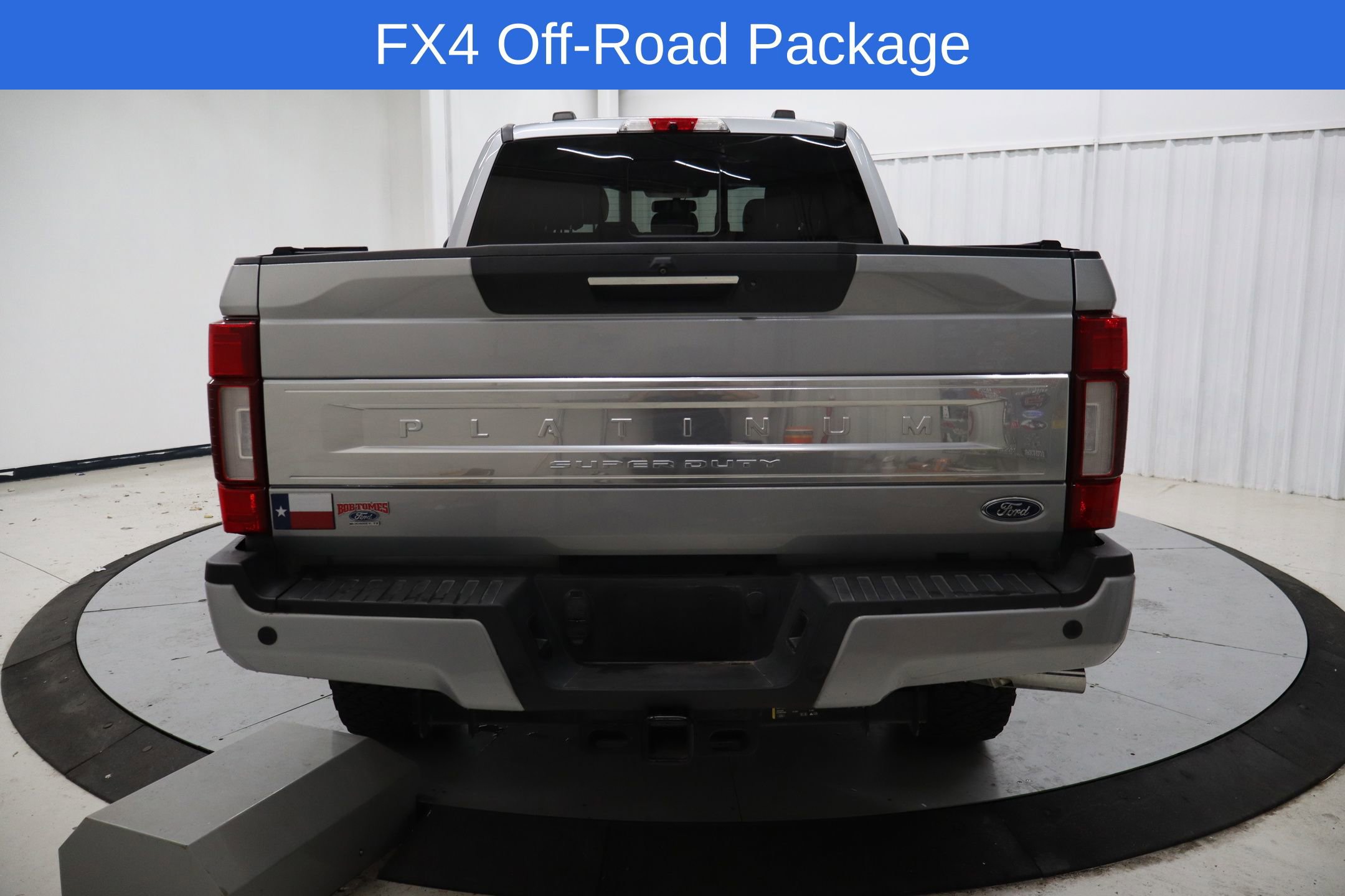 Certified 2022 Ford F250 Platinum w/ FX4 Off-Road Package AWD/4WD image 4