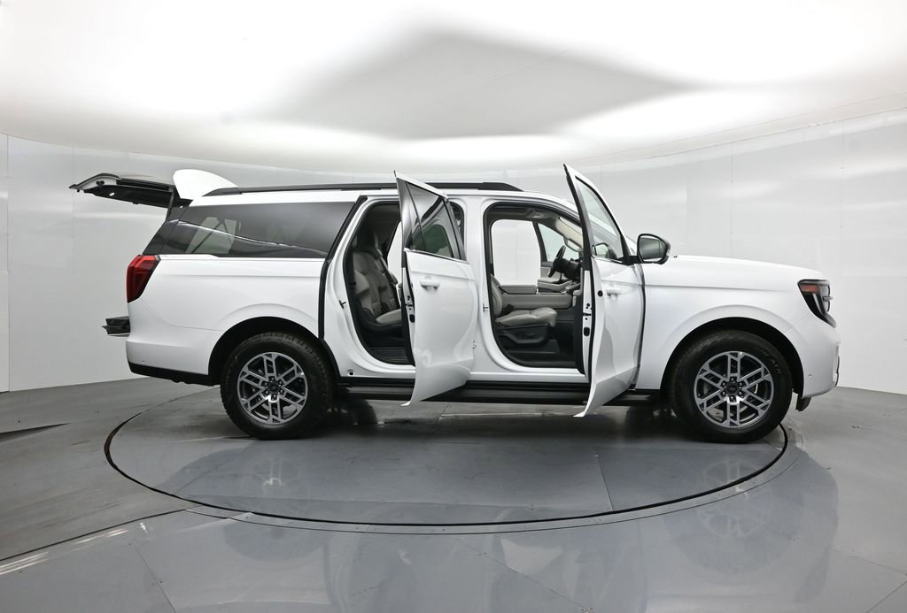 Certified 2025 Ford Expedition Max Active image 5