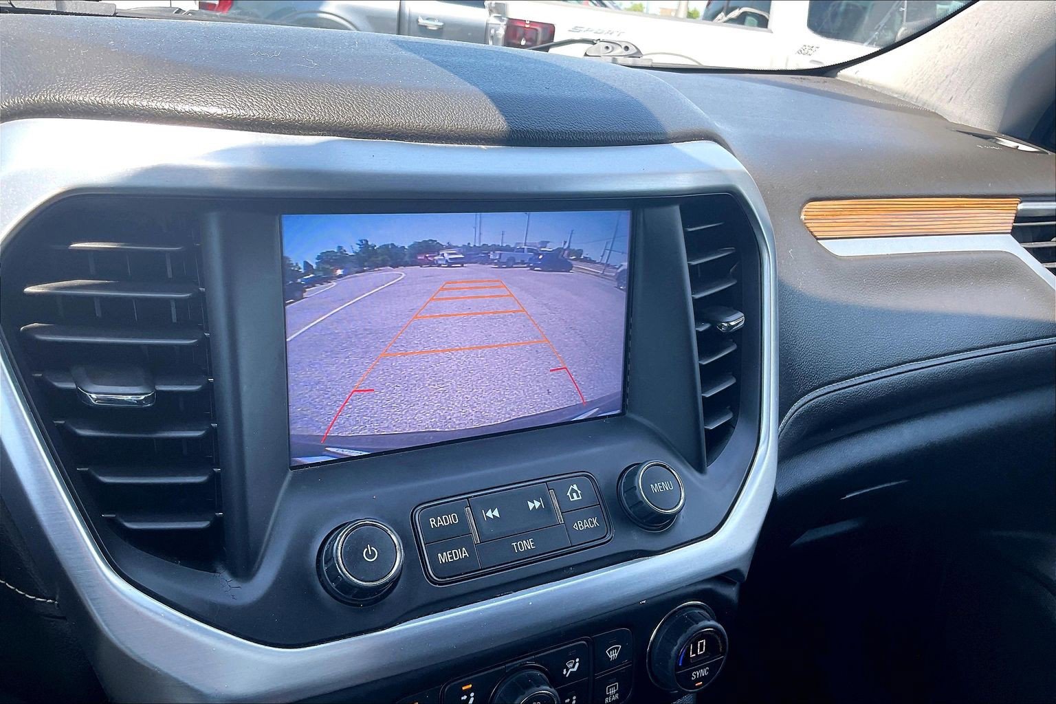 Used 2017 GMC Acadia SLE w/ LPO, Floor Liner Package FWD image 20