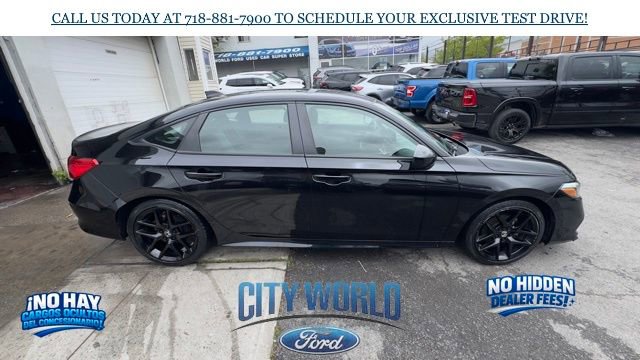 Used 2023 Honda Civic Sport image 4