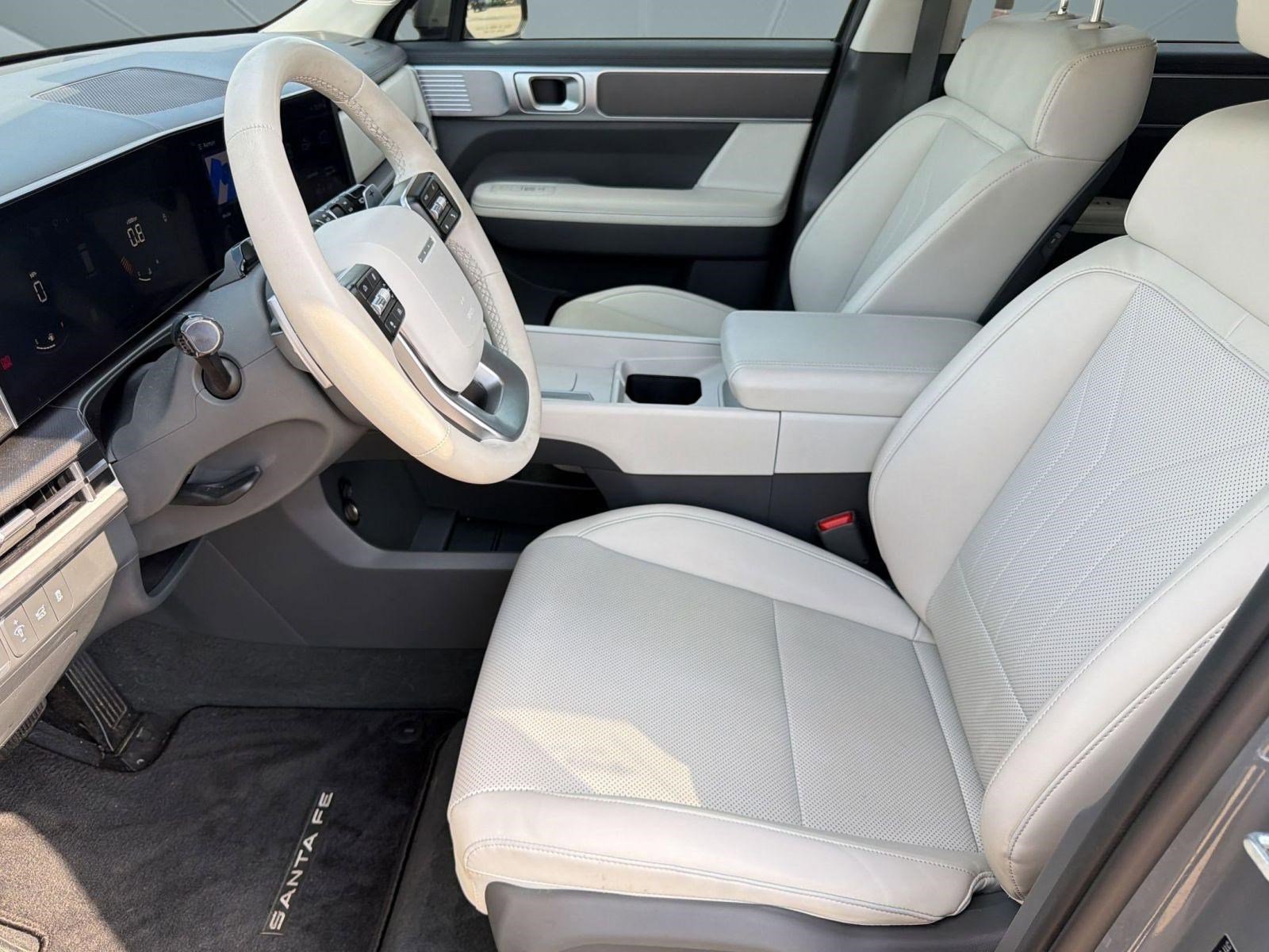 Used 2024 Hyundai Santa Fe SEL FWD image 5