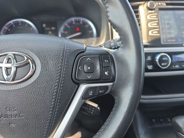 Used 2019 Toyota Highlander SE AWD/4WD image 29