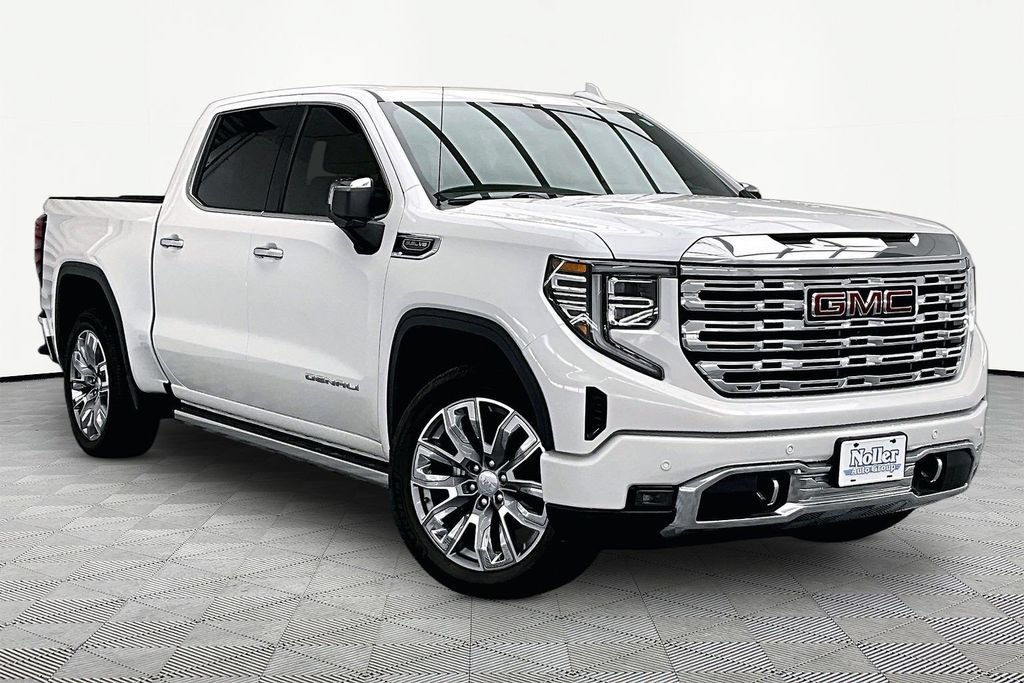 Used 2024 GMC Sierra 1500 Denali w/ Denali Reserve Package AWD/4WD image 12