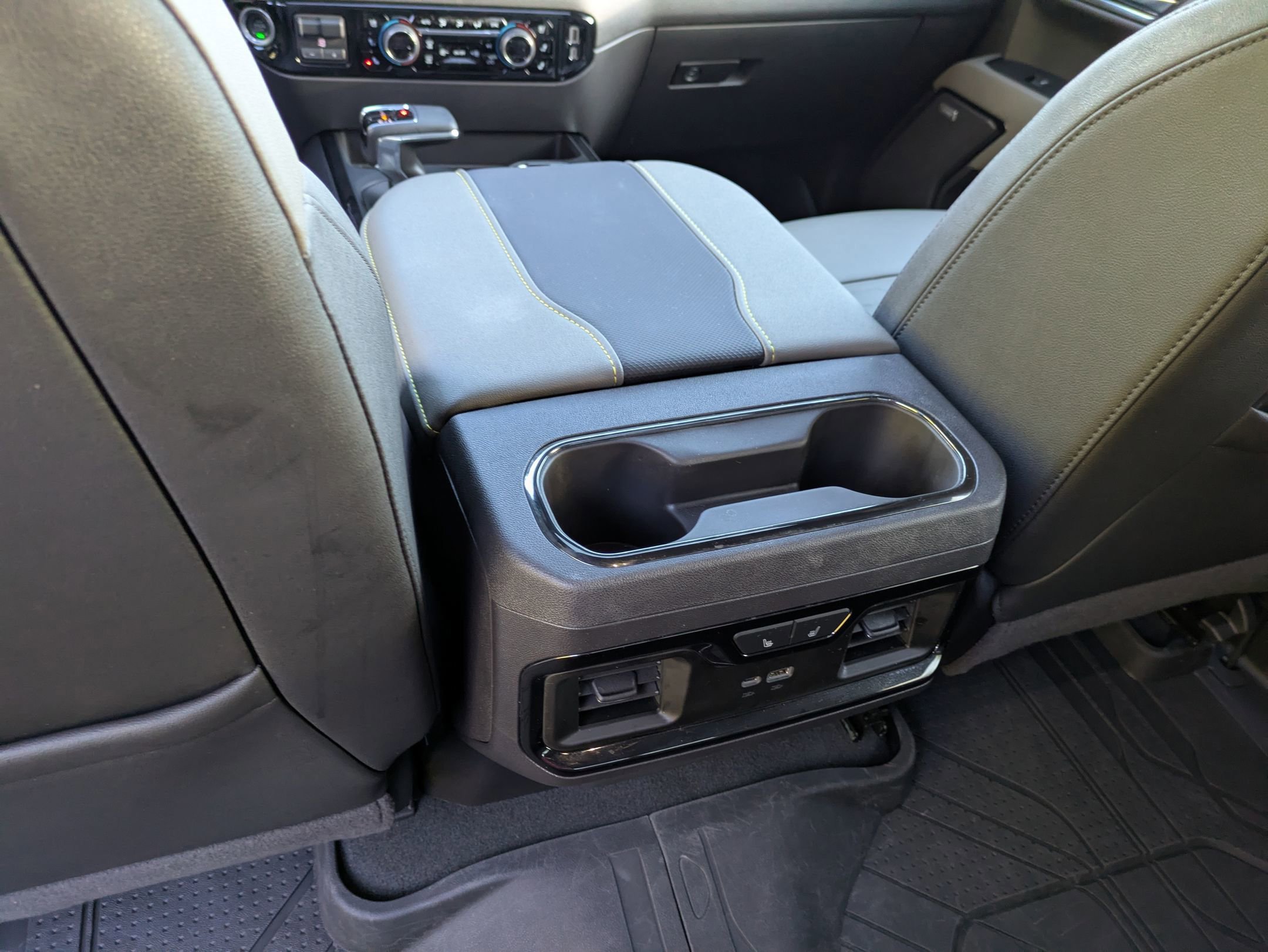 Used 2024 Chevrolet Silverado 1500 ZR2 w/ Technology Package image 33