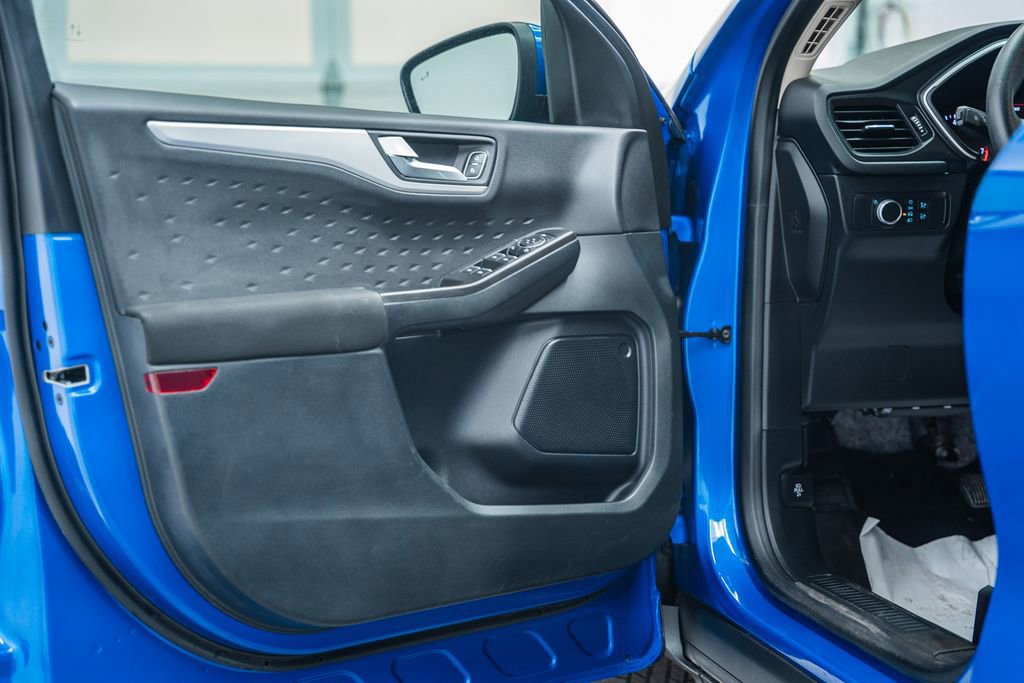 Certified 2020 Ford Escape SE image 37