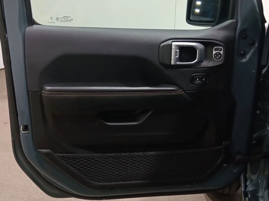 Used 2024 Jeep Wrangler Unlimited Sahara image 20