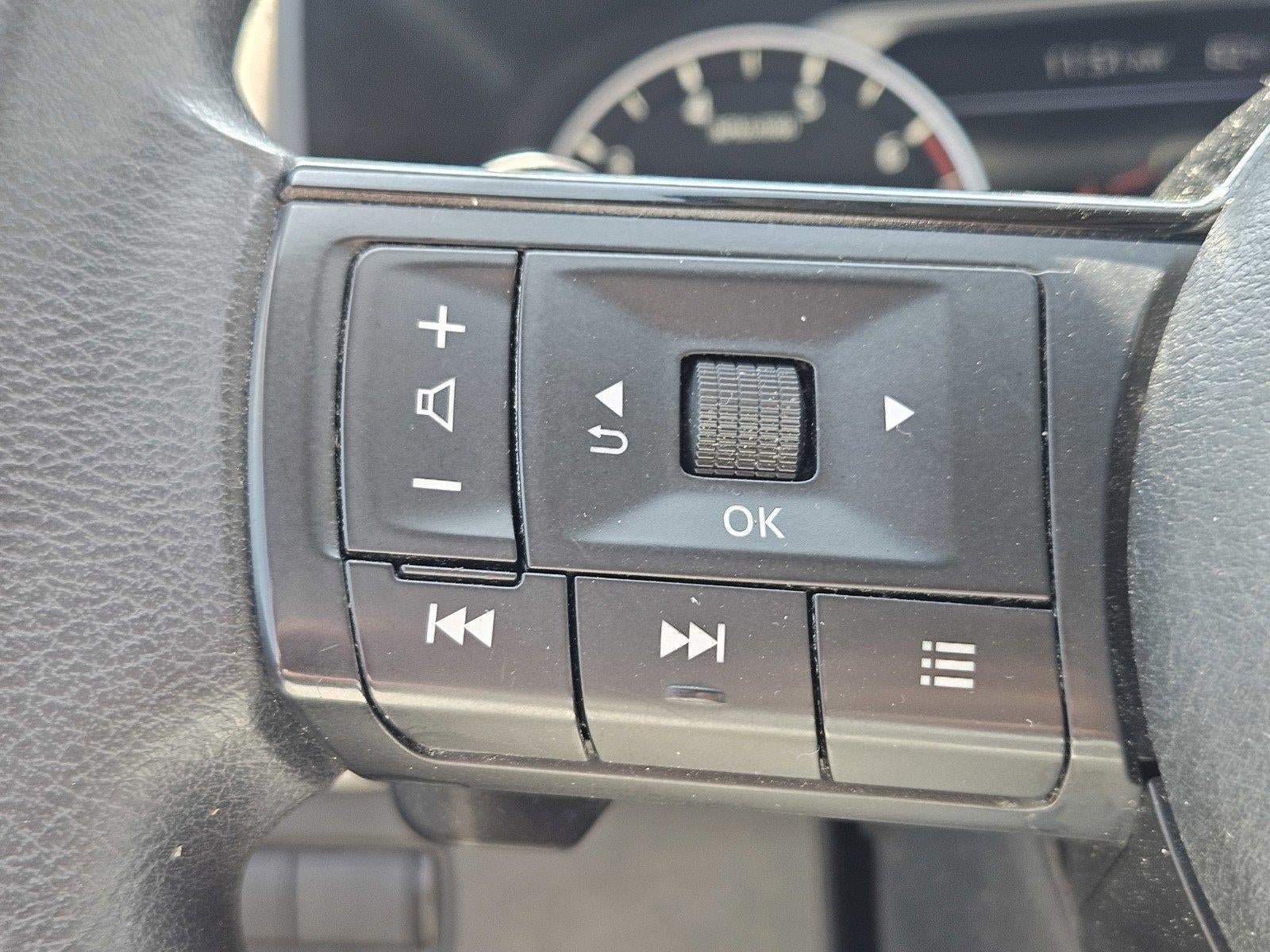 Used 2023 Nissan Rogue SV FWD image 22