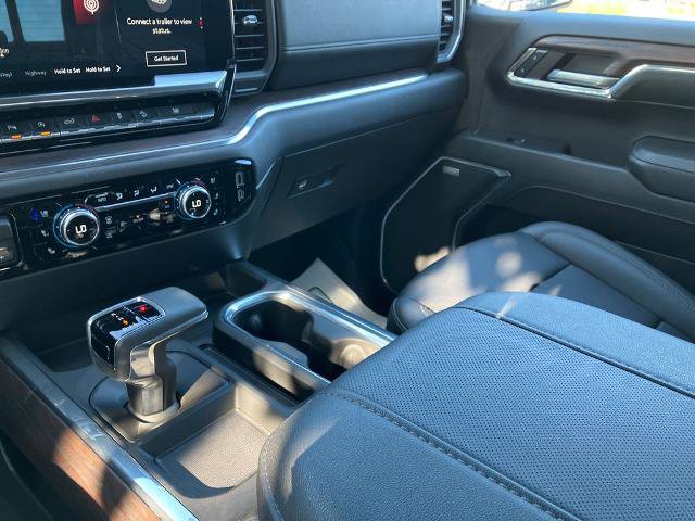 Used 2024 GMC Sierra 1500 SLT w/ SLT Premium Plus Package AWD/4WD image 32