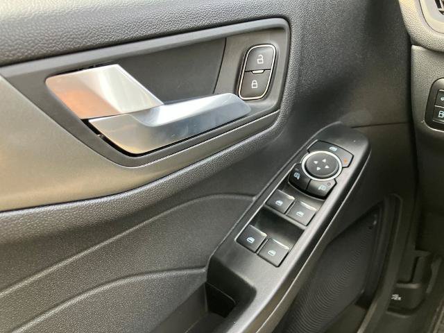 Certified 2025 Ford Escape SE FWD image 35