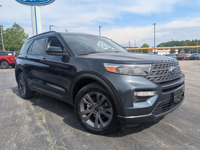 Certified 2022 Ford Explorer XLT w/ Equipment Group 202A