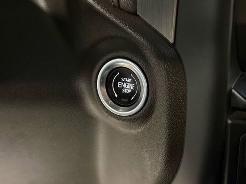 Used 2021 GMC Sierra 3500 Denali w/ Denali Ultimate Package image 17