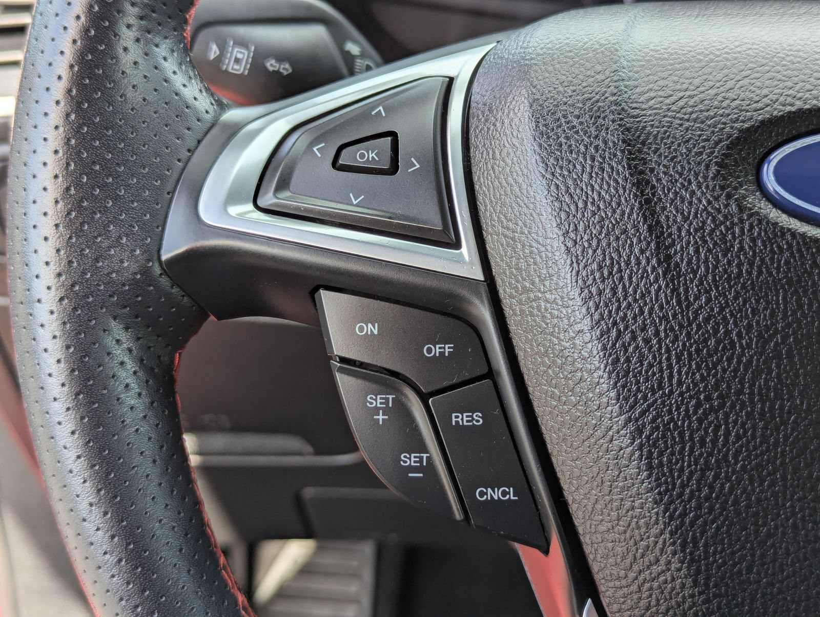 Certified 2022 Ford Edge ST-Line AWD/4WD image 31