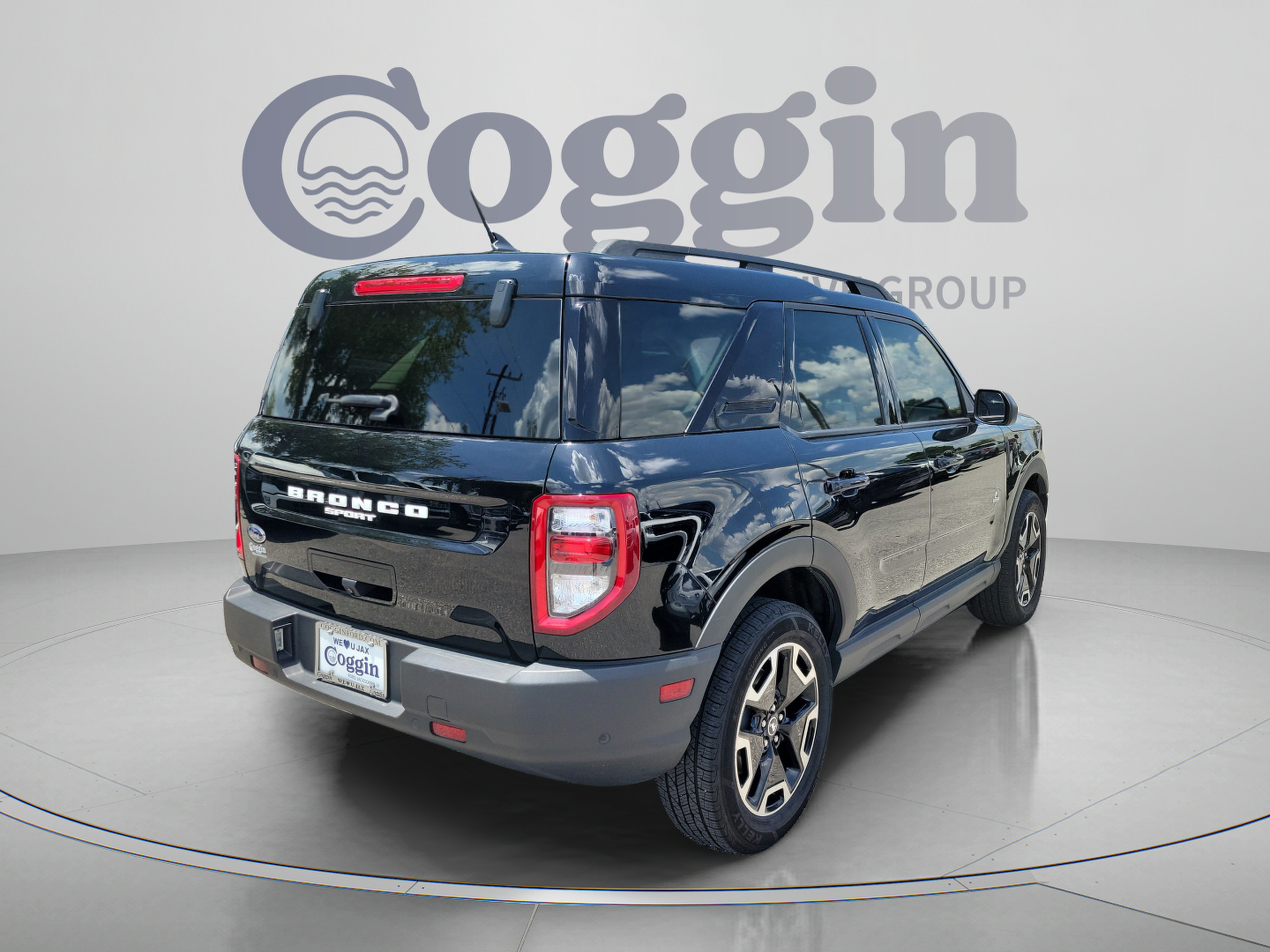 Certified 2021 Ford Bronco Sport Outer Banks w/ Outer Banks Package (96D) AWD/4WD image 3