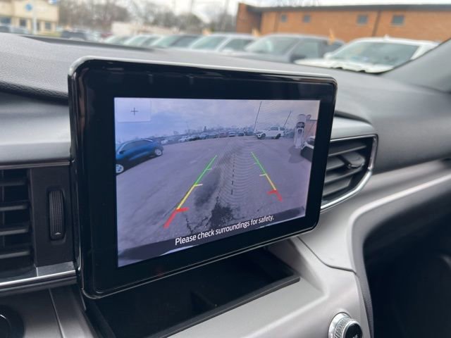 Certified 2022 Ford Explorer XLT w/ Equipment Group 202A image 15