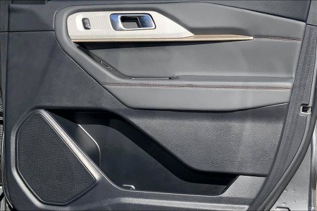 Certified 2025 Ford Explorer Active AWD/4WD image 23