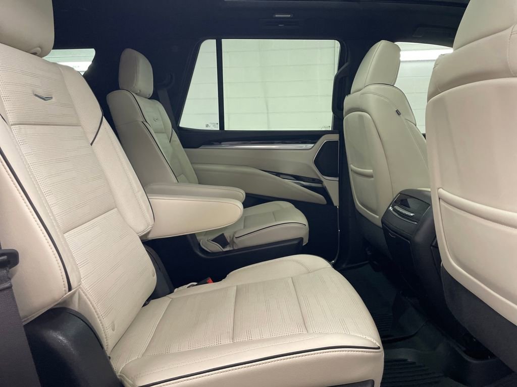 Used 2025 Cadillac Escalade Sport w/ Touring Package image 30