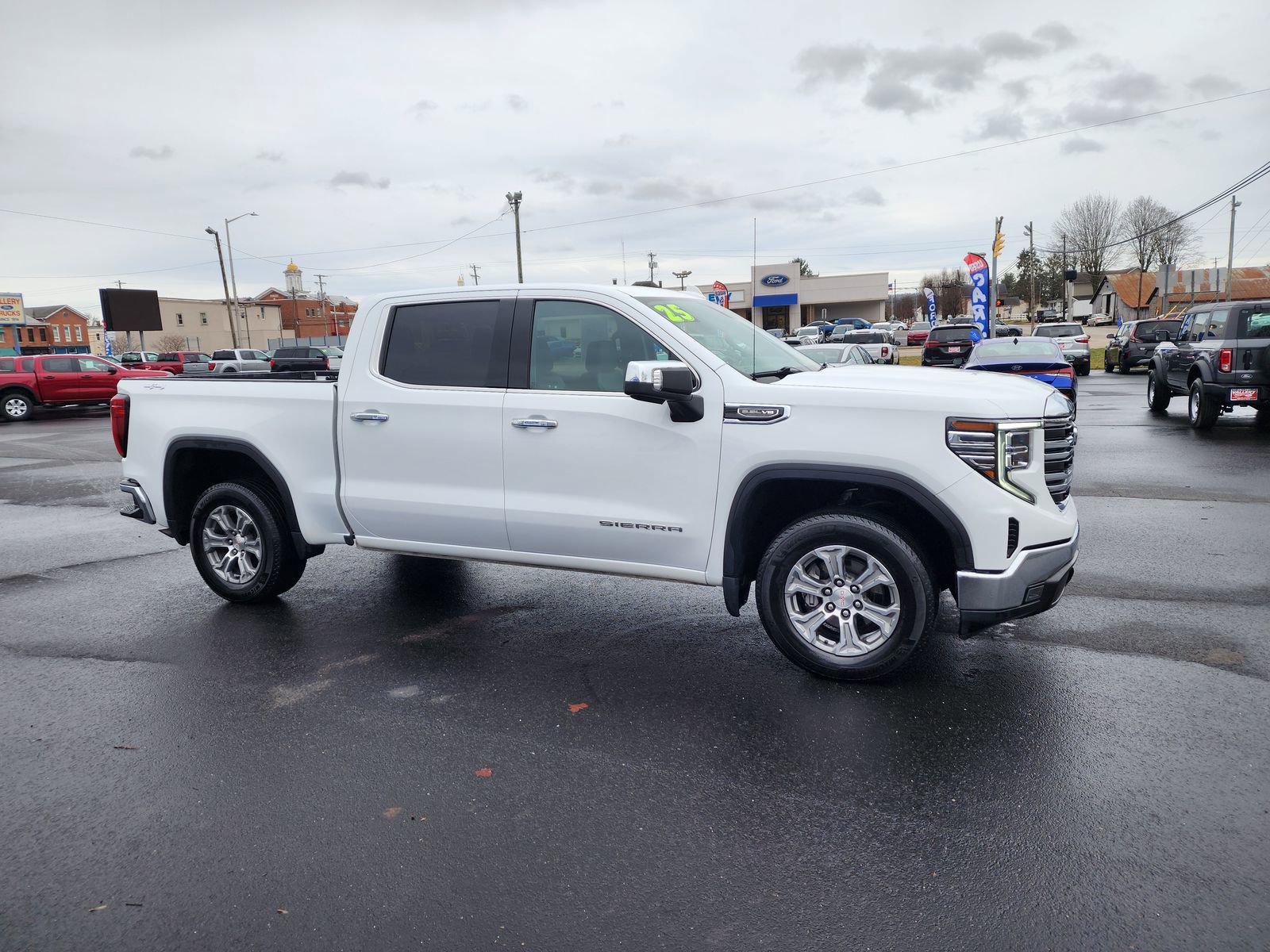 Used 2025 GMC Sierra 1500 SLT AWD/4WD image 6