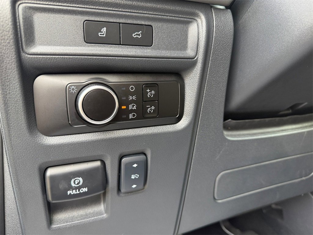 Certified 2024 Ford Expedition Max XLT image 18