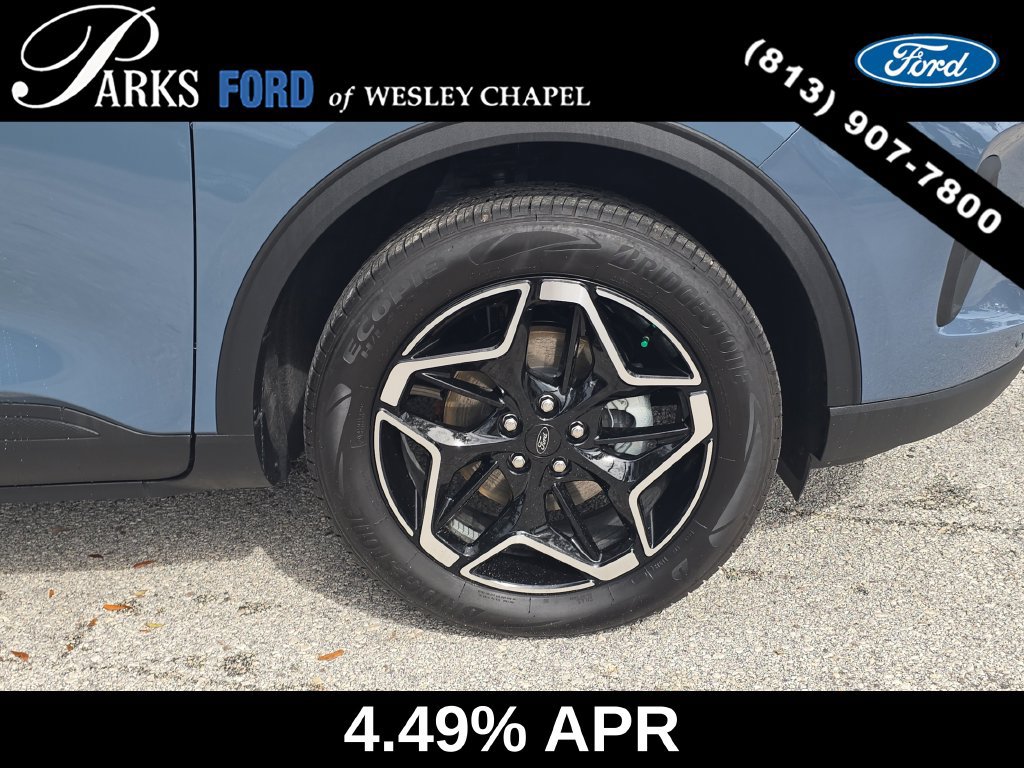 Certified 2026 Ford Escape Platinum w/ Premium Technology Package AWD/4WD image 32