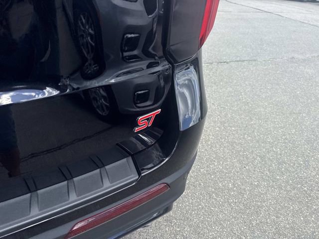 Certified 2025 Ford Explorer ST AWD/4WD image 5